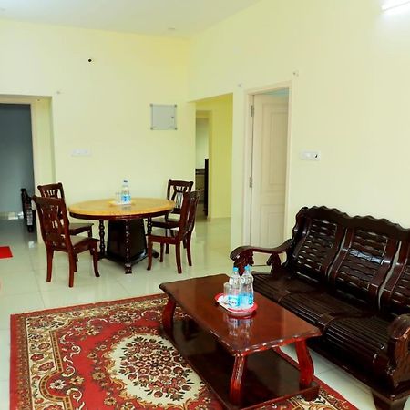 Lia'S Homestay ปอนดิเชอรี ภายนอก รูปภาพ