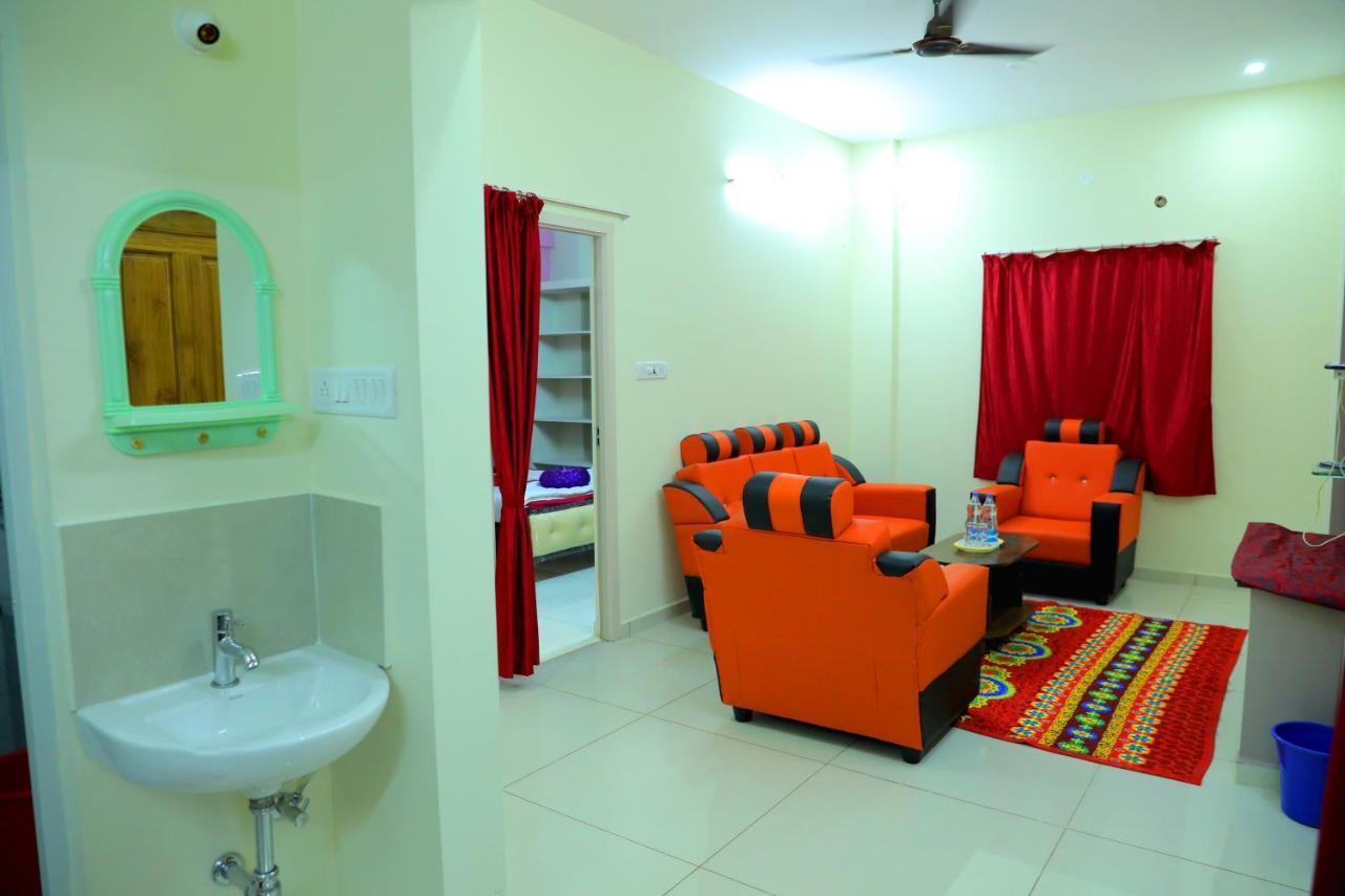 Lia'S Homestay ปอนดิเชอรี ภายนอก รูปภาพ