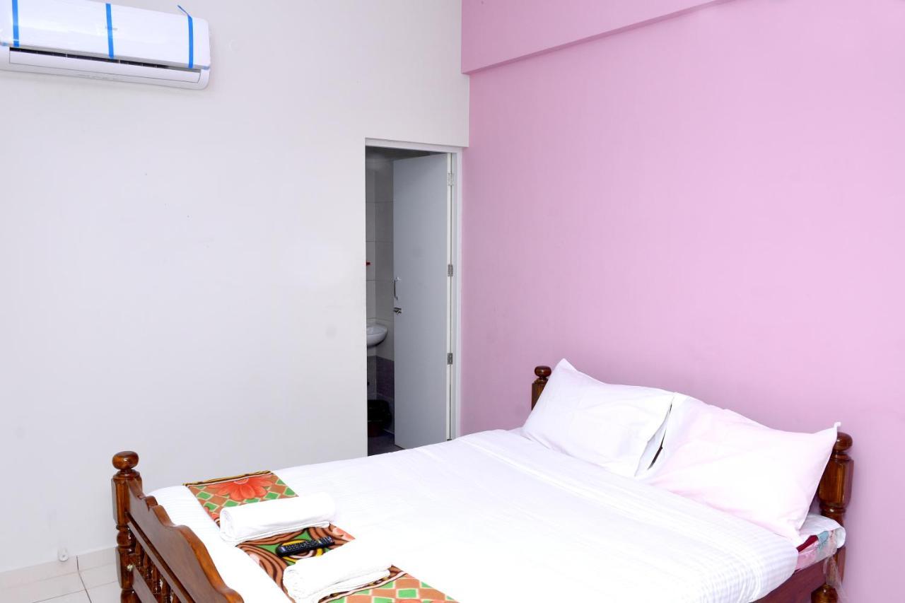 Lia'S Homestay ปอนดิเชอรี ภายนอก รูปภาพ