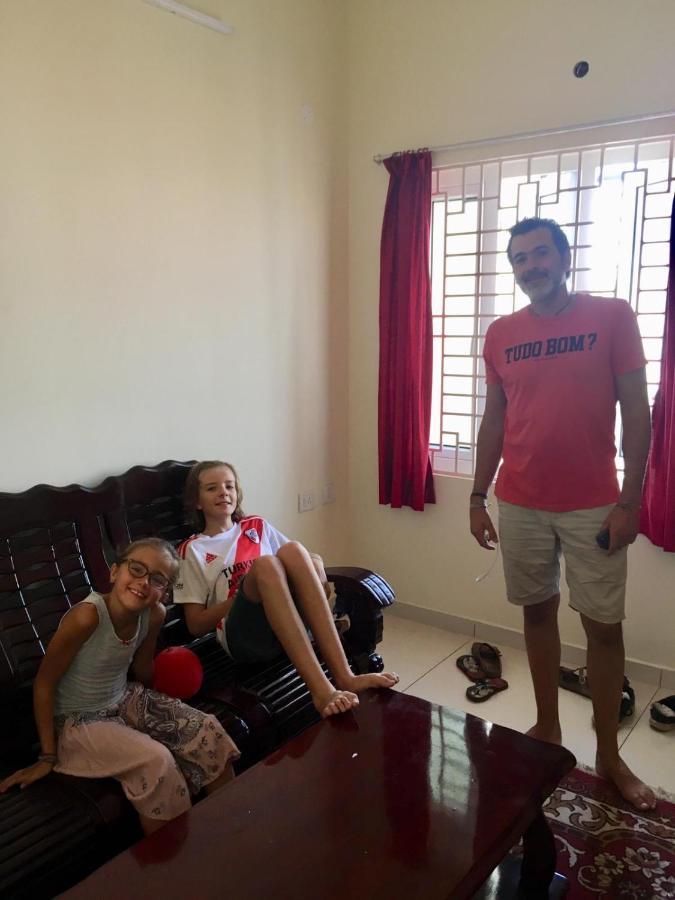Lia'S Homestay ปอนดิเชอรี ภายนอก รูปภาพ